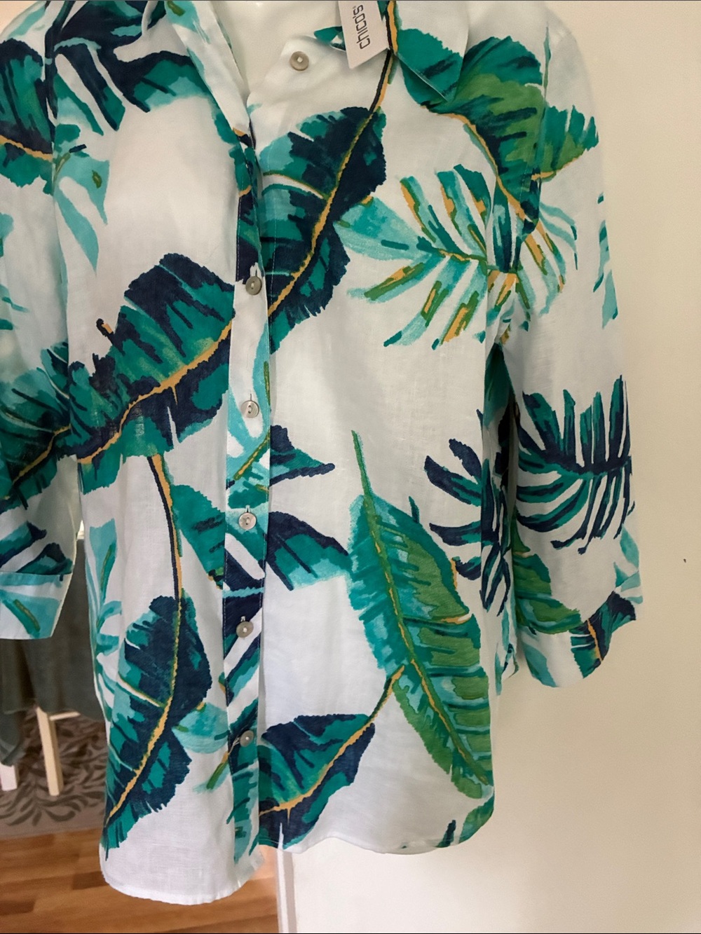 Chico's White Linen Shirt with Green & Teal Palm PrintSize 1 or US M NWT